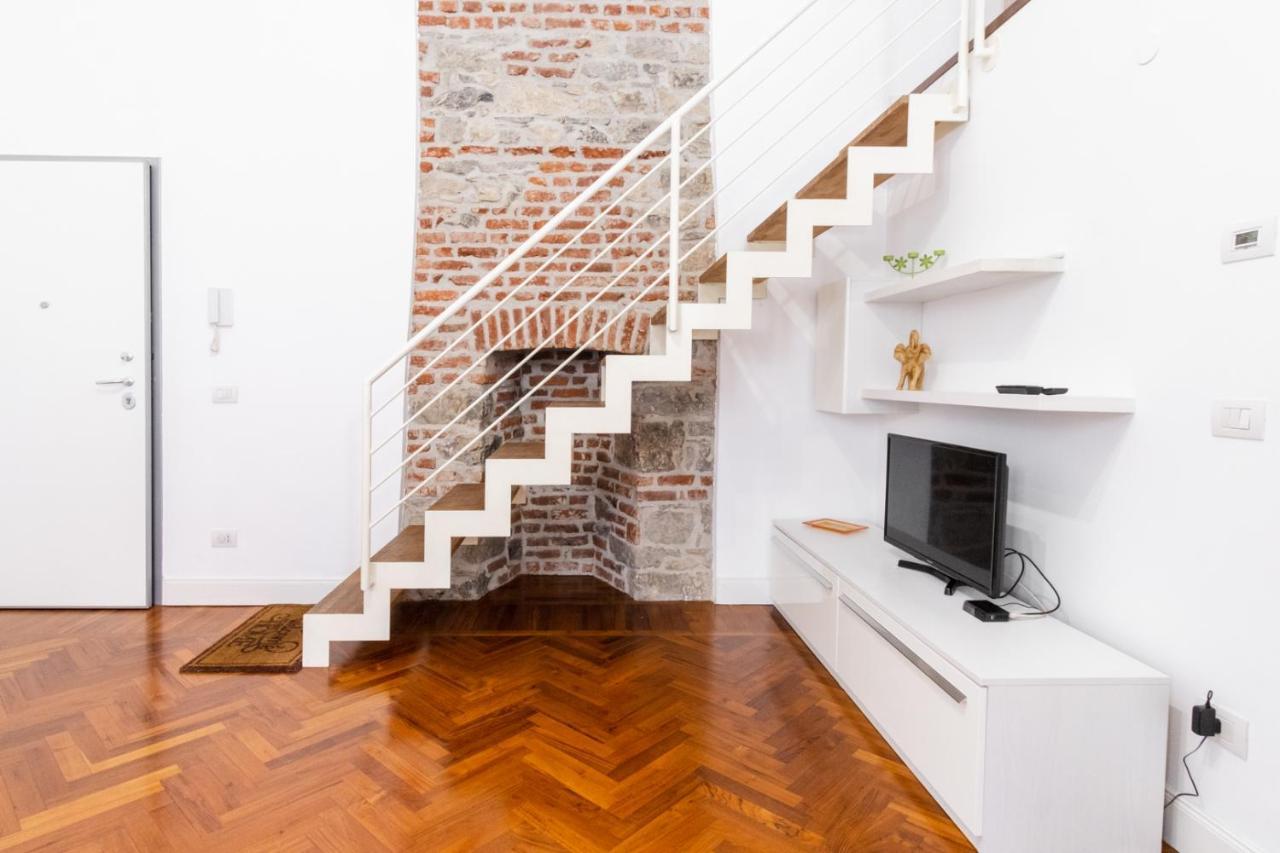 Loft Via Morosini Centro Varese - Ixihome Buitenkant foto